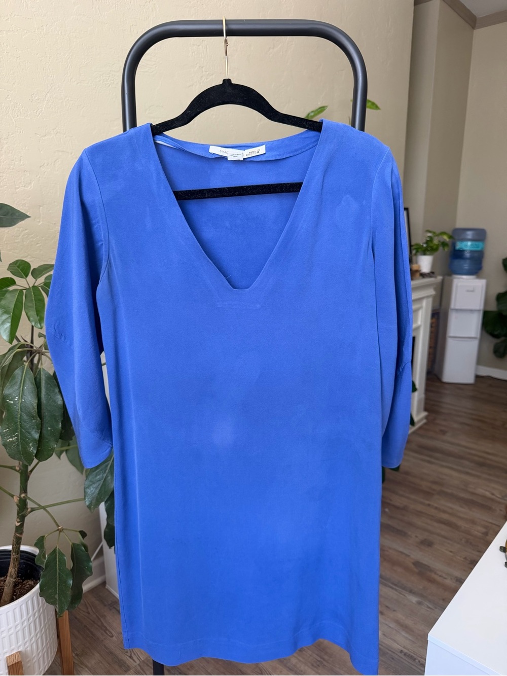 100% Silk Diane Von Furstenberg Cobalt Blue V-Neck Shift Dress